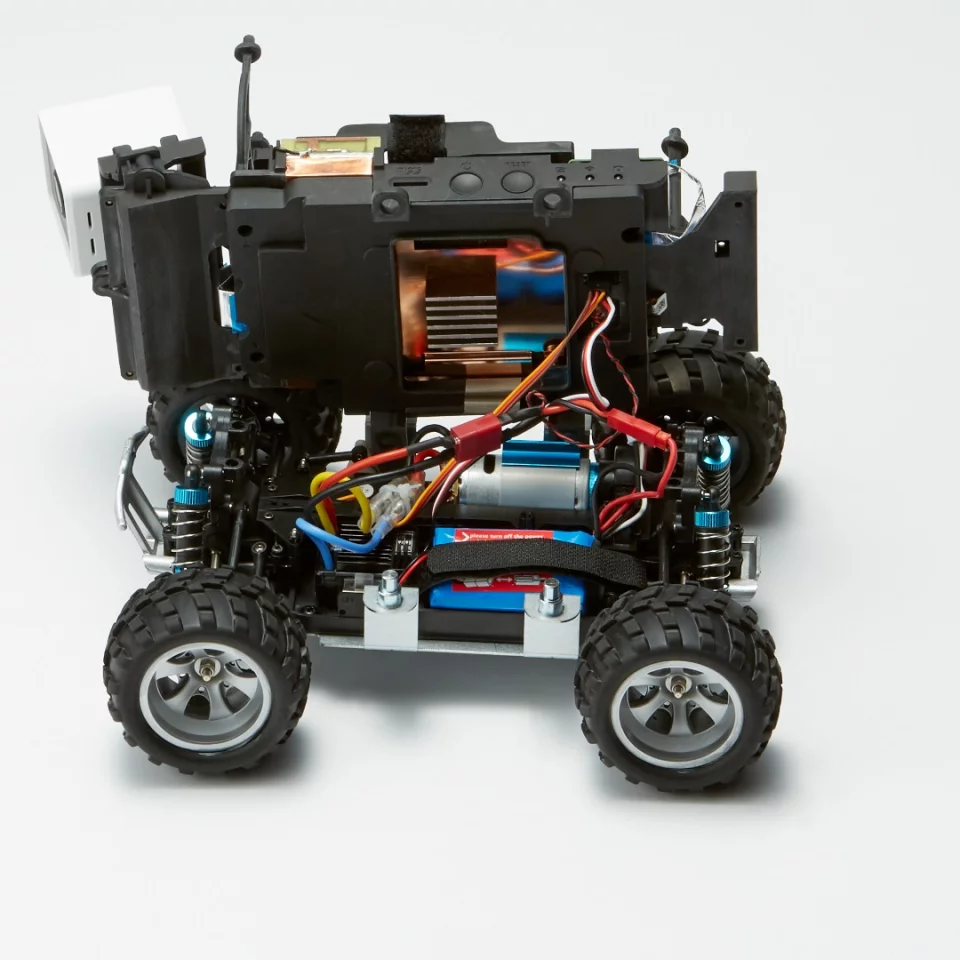The DeepRacer includes a built-in compute section featuring an Intel Atom processor, 4 GB of RAM, 32 GB of internal storage, a 4 megapixel camera, six USB ports and one HDMI, accelerometer and gyro sensors, and 802.11ac Wi-Fi