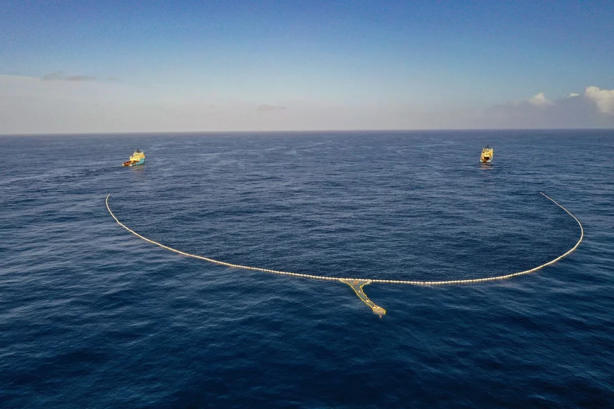 The Ocean Cleanup project's System 002 garbage-gathering system