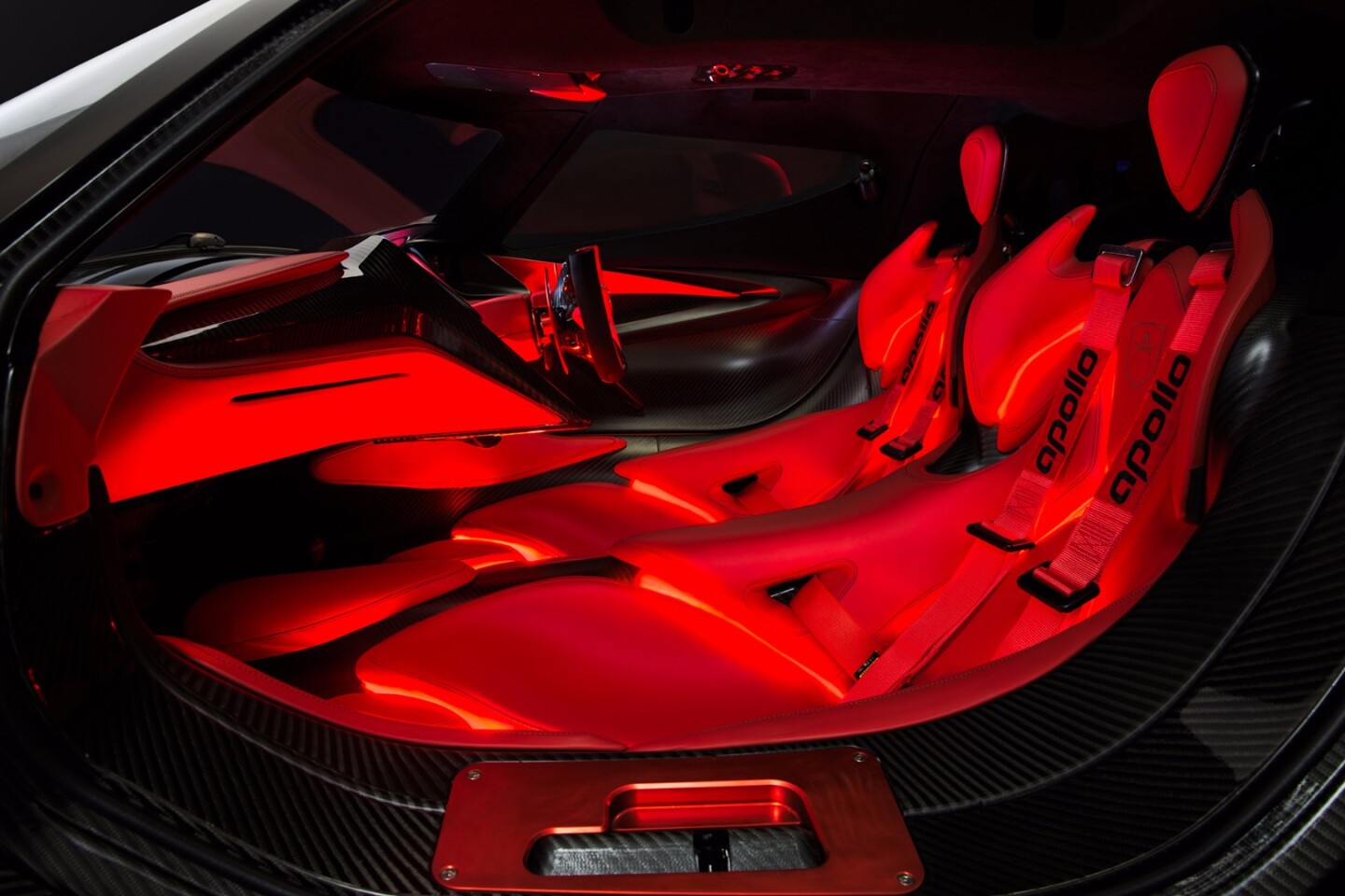 Apollo Intensa Emozione: not what you'd call a luxury interior. It's business meets brothel