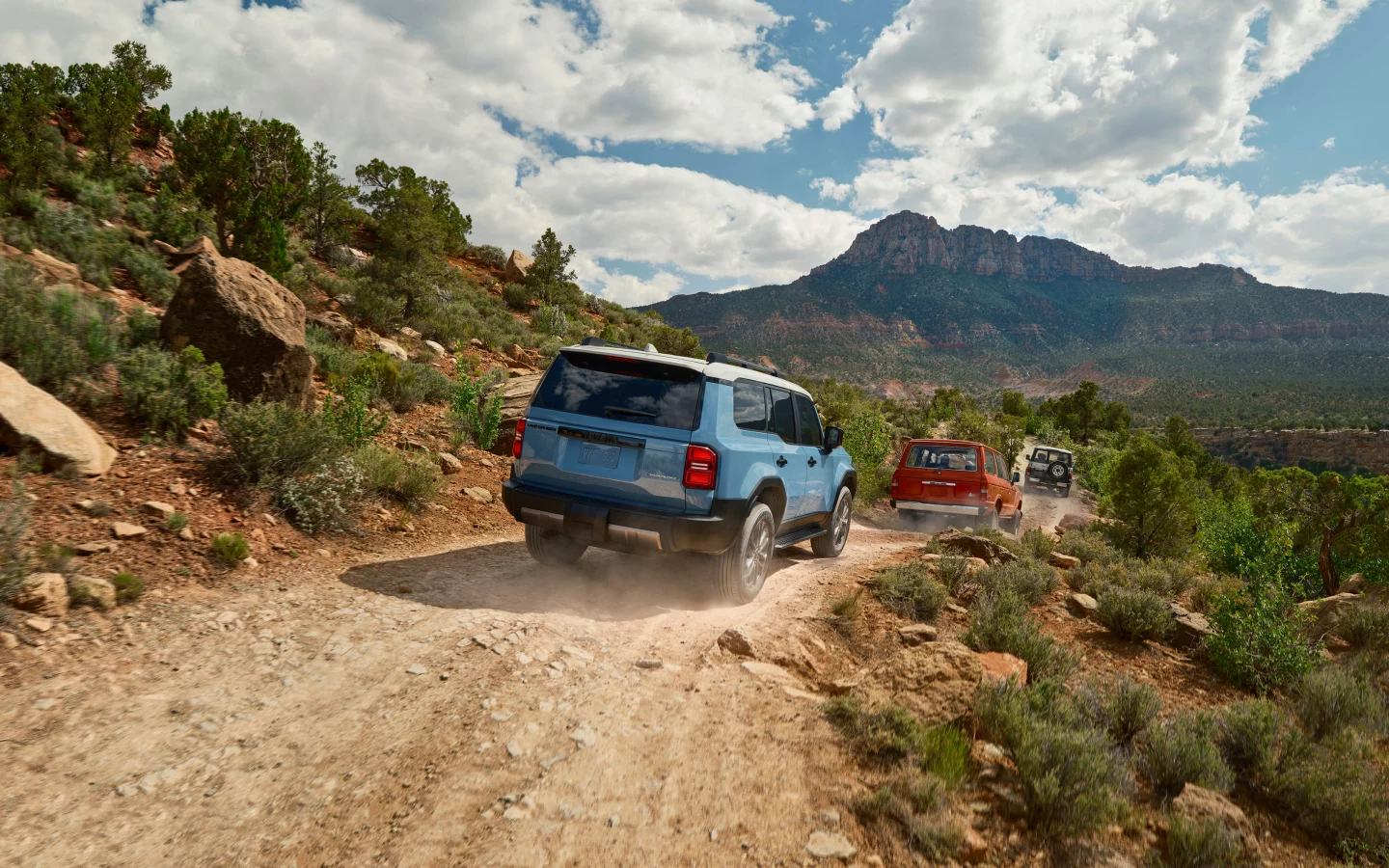 The 250 Series follows great Land Cruisers of past generations