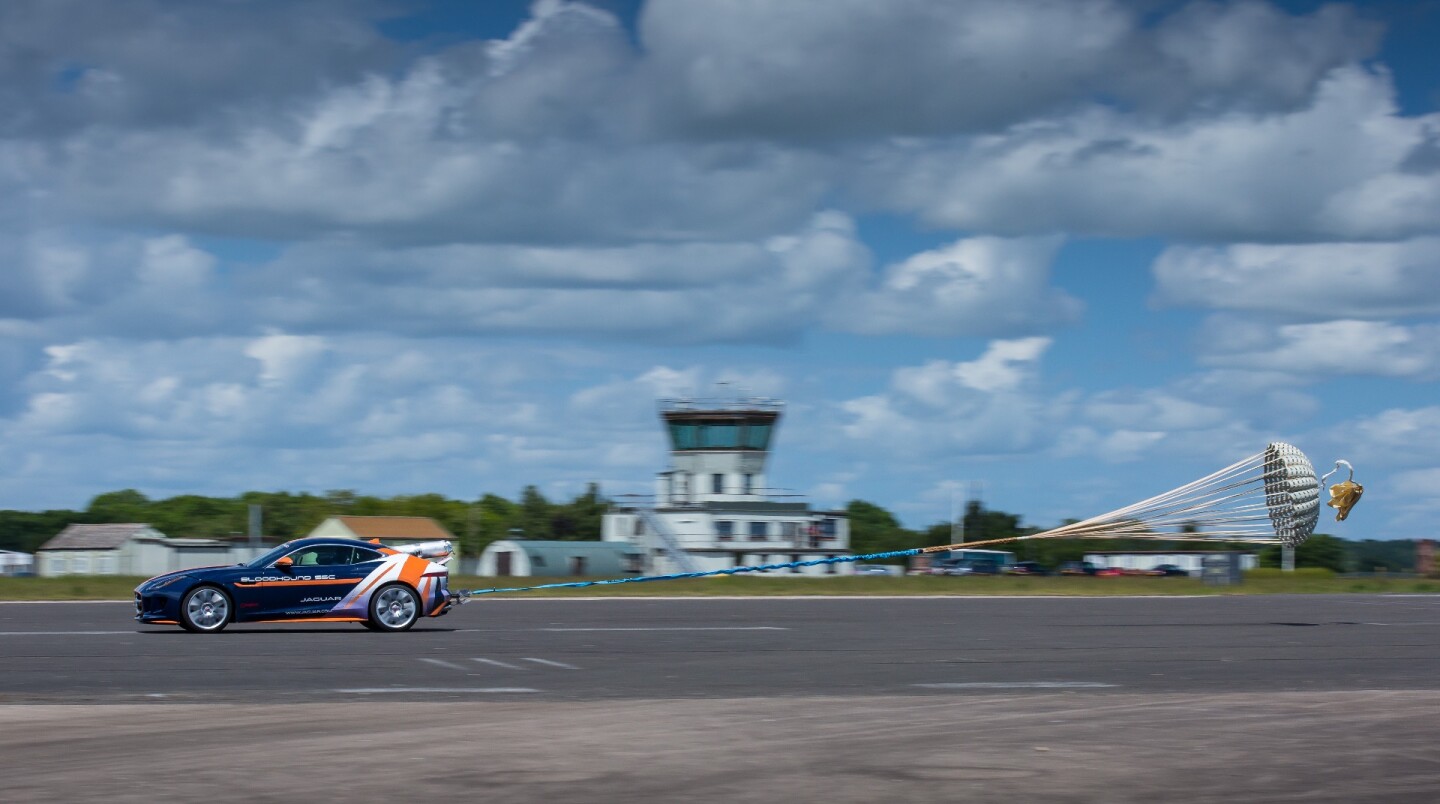 Bloodhound driver Andy Green pushed the F-Type R Coupe to its top speed of 186 mph (300 km/h) when testing the parachutes