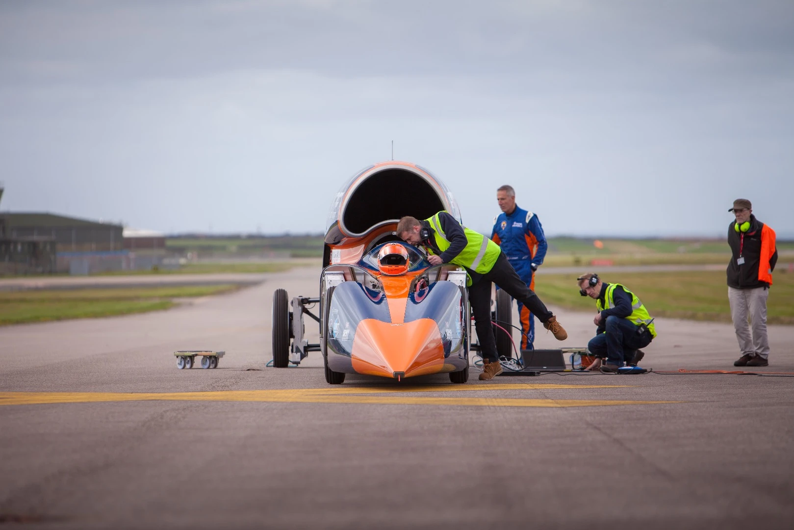 This first public test run for the Bloodhound easily reached a speed over 200 mph and the team hope to cross the 1000 mph threshold in 2020