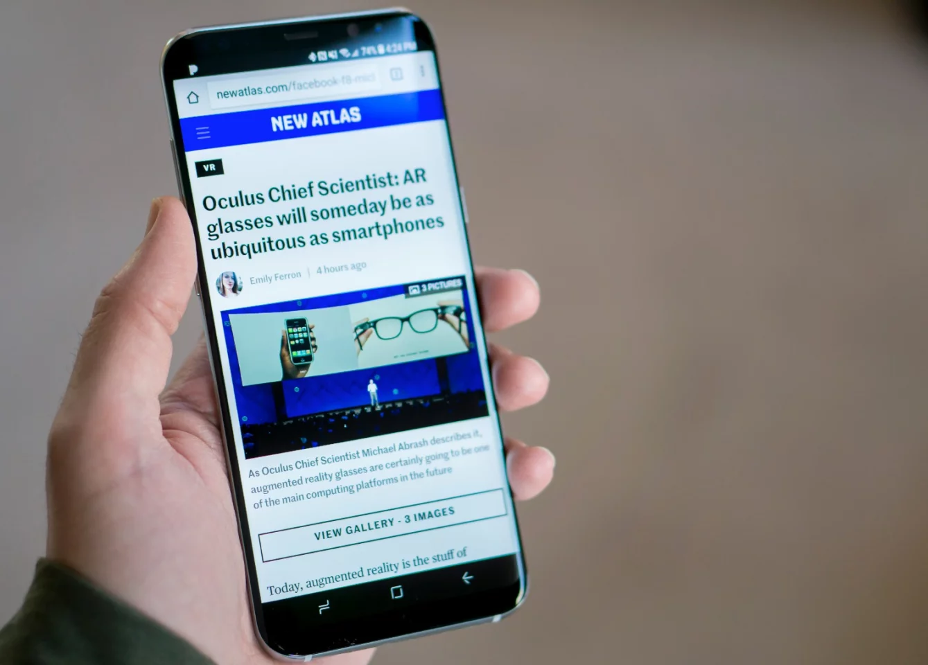 The 6.2-in display is big and beautiful