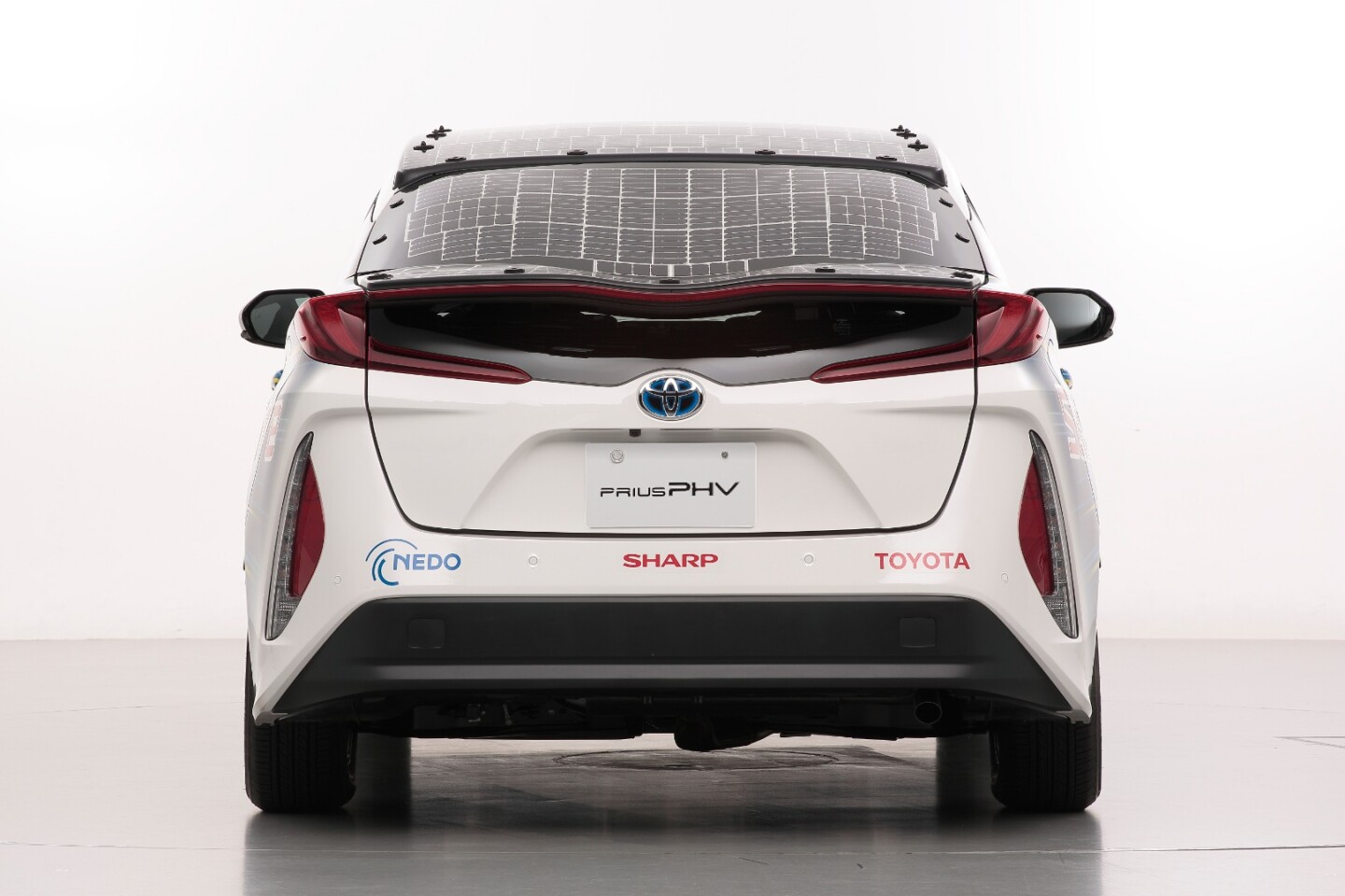 Prius Solar Roof >> Toyota S Latest Solar Powered Prius Can Charge When On The Move Prius Solar Roof >> Toyota S Latest Solar Powered Prius Can Charge When On The Move