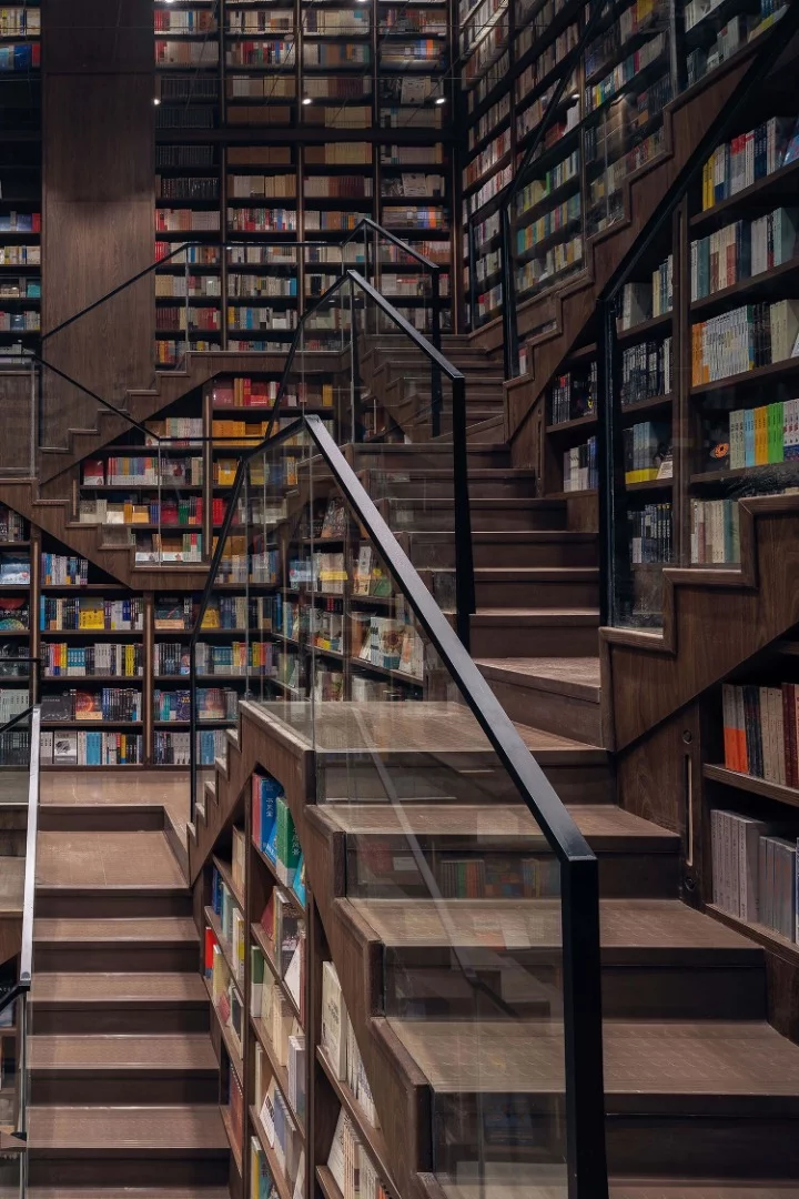 Inspired by the city of Chongqing's rich literary history, the Chongqing Zhongshuge Bookstore makes use of tunnels and mirrors to offer its customers for a one-of-a-kind immersive experience