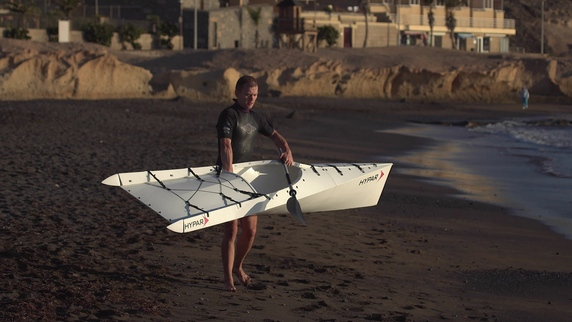 The HYPAR weighs approximately 8 kg (18 lb)