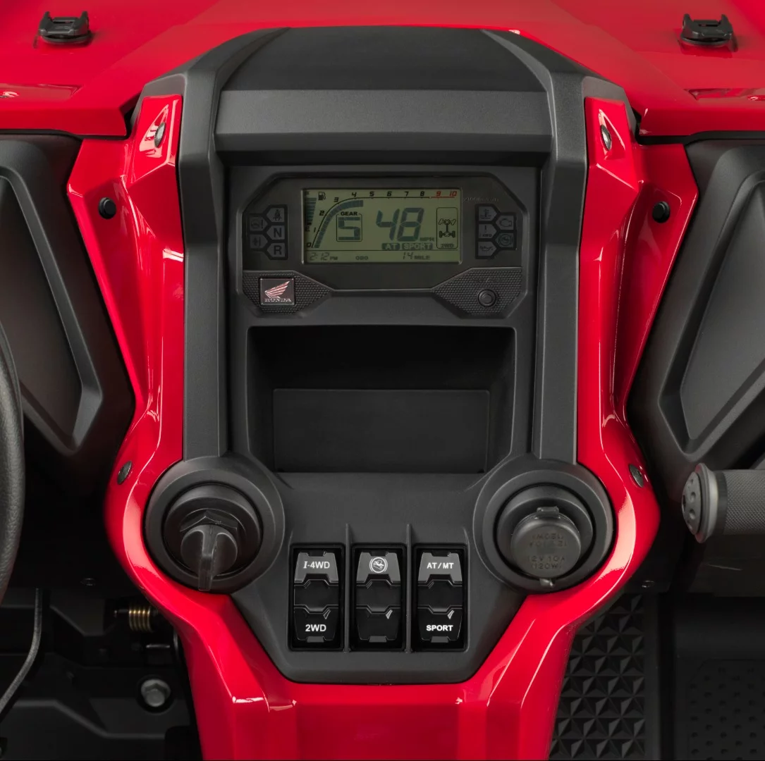 Honda Talon 1000R: simple dash console allows you to switch from 4WD to 2WD to get your drifting skills up