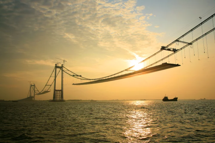 Taizhou Bridge under construction