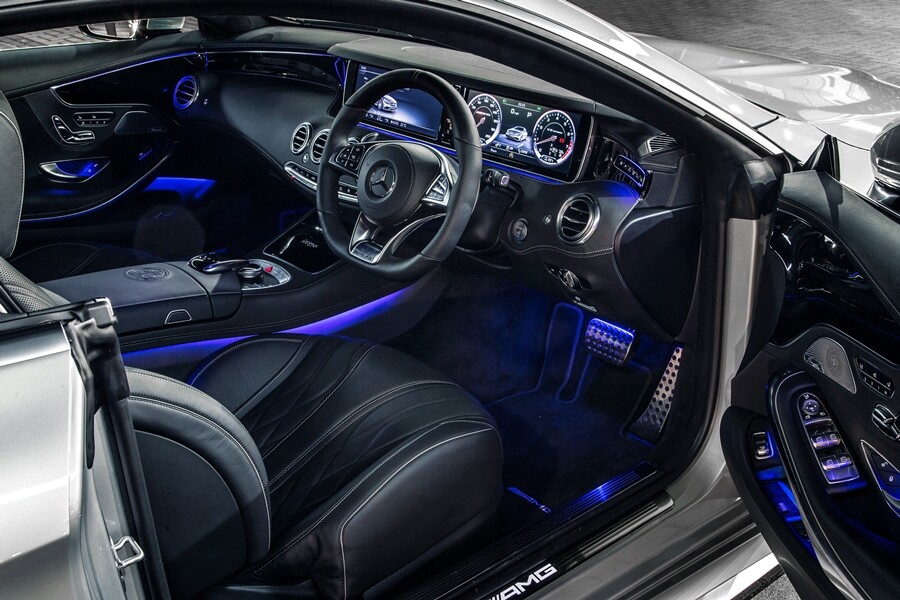 The driver's seat in the S63 AMG Coupé
