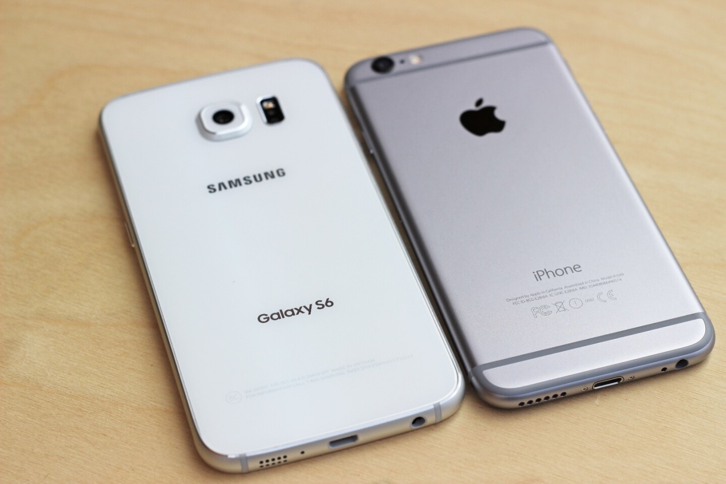 Another look at the backs of the GS6 and iPhone 6
