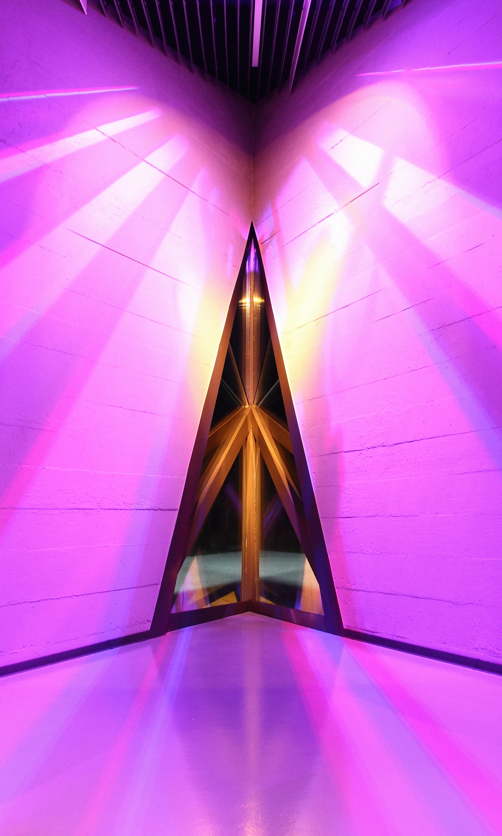 The museum is equipped with low consuming LED lighting and the orientation of the windows has been positioned to reduce overheating