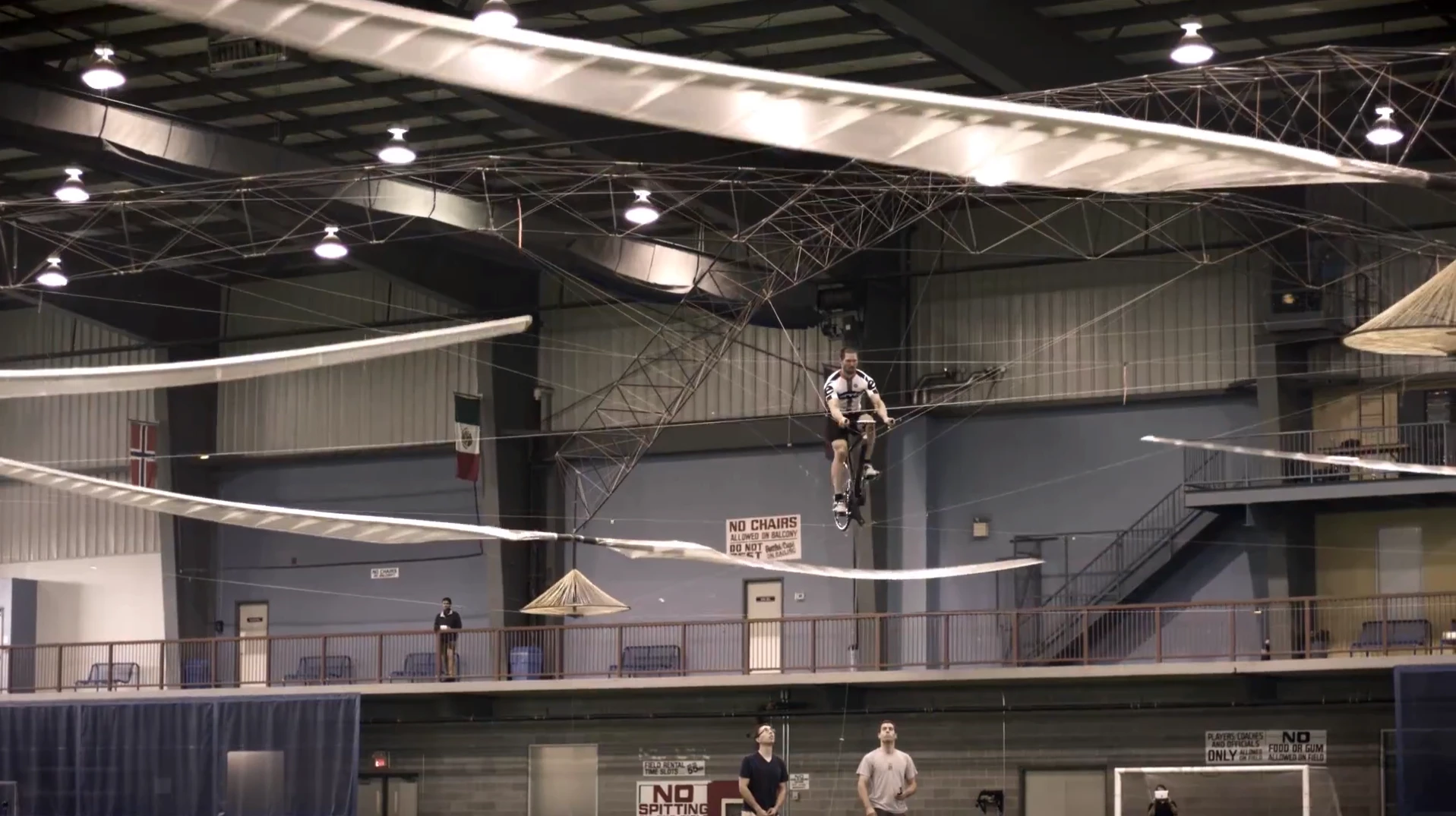The prize-winning flight of AeroVelo's Atlas (Video still: AeroVelo)