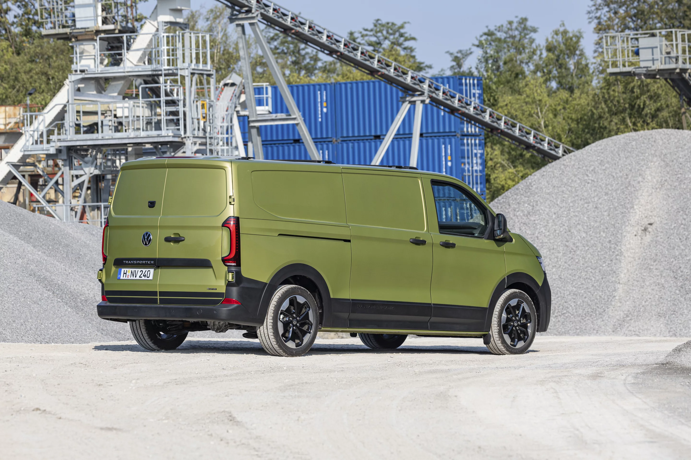 The 7th-generation VW Transporter van debuts at IAA Transportation 2024