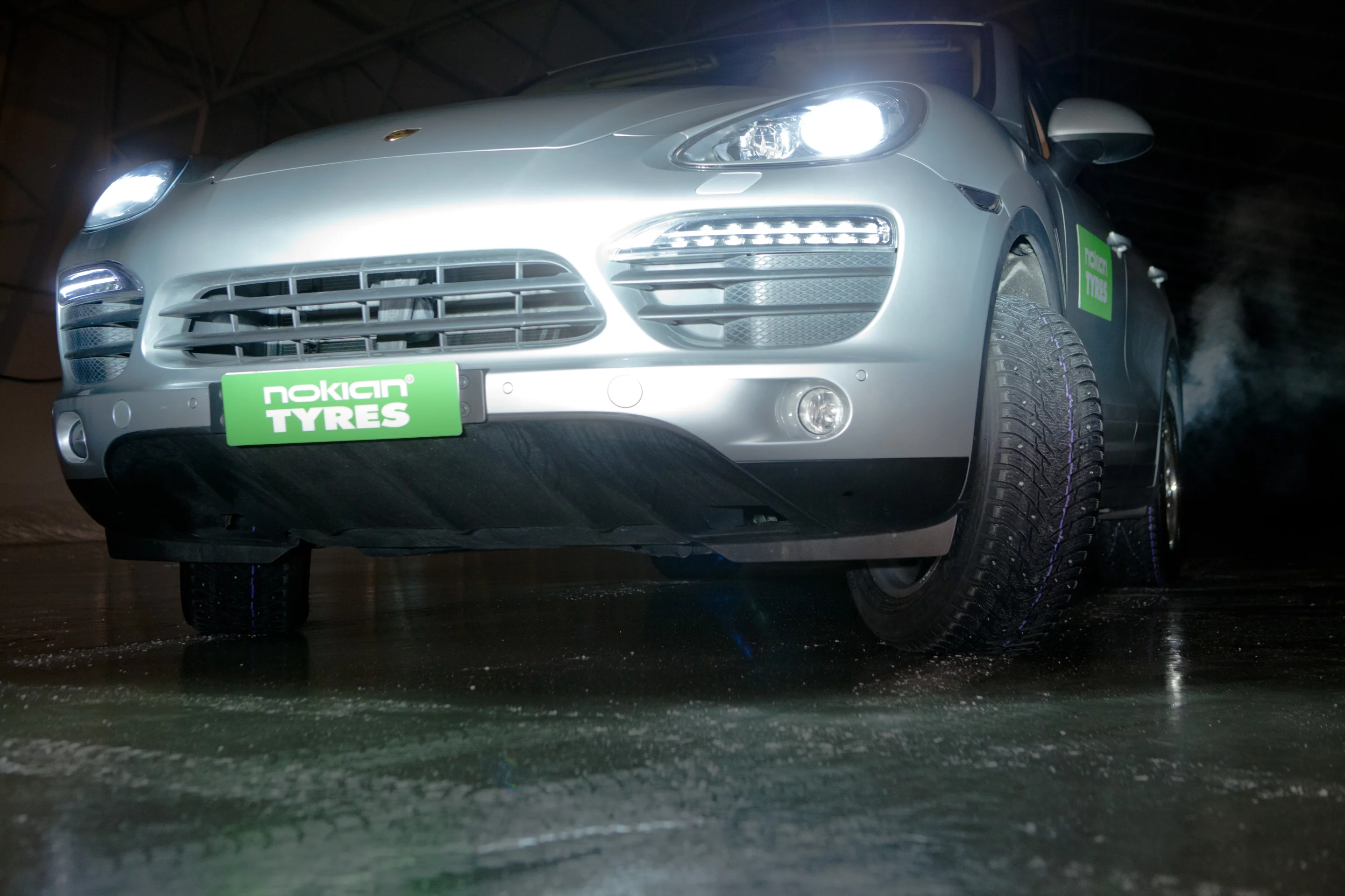 A test vehicle equipped with the experimental tires