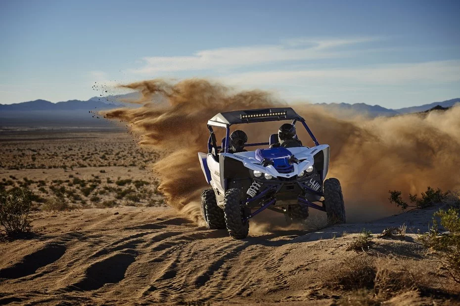 Polaris equips its new YXZ1000R with a three-cylinder engine and five-speed manual transmission