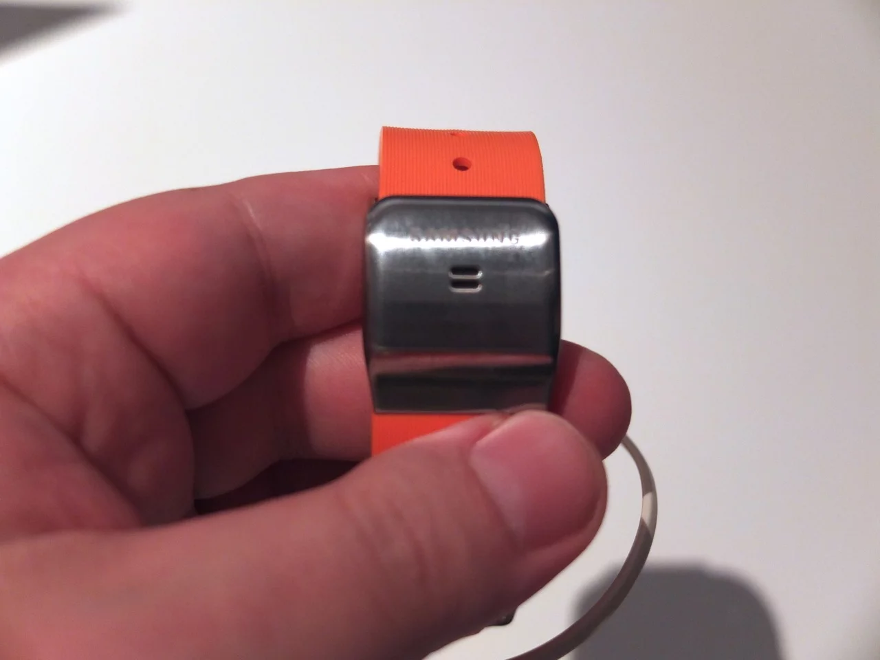 The mic built into the buckle is positively Buck Rogers (Photo: Gizmag)