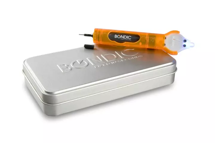 Bondic comes with its own UV LED