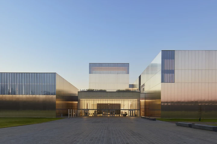 The National Museum of the United States Army is located near Washington, D.C. and measures 185,000 sq ft (roughly 17,190 sq m)