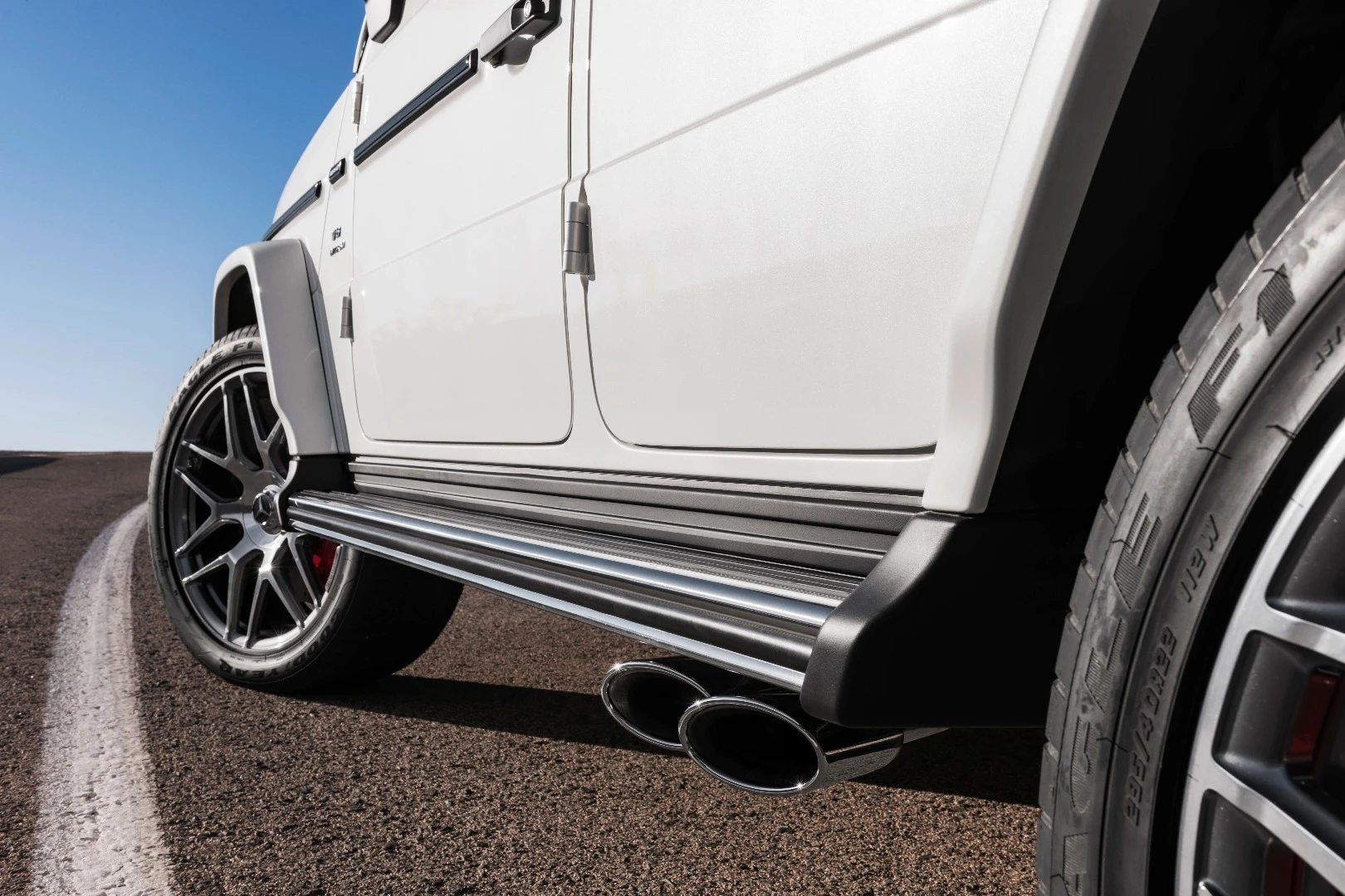 Driver-selectable exhaust notes are possible through a button that engages exhaust flaps at varying degrees