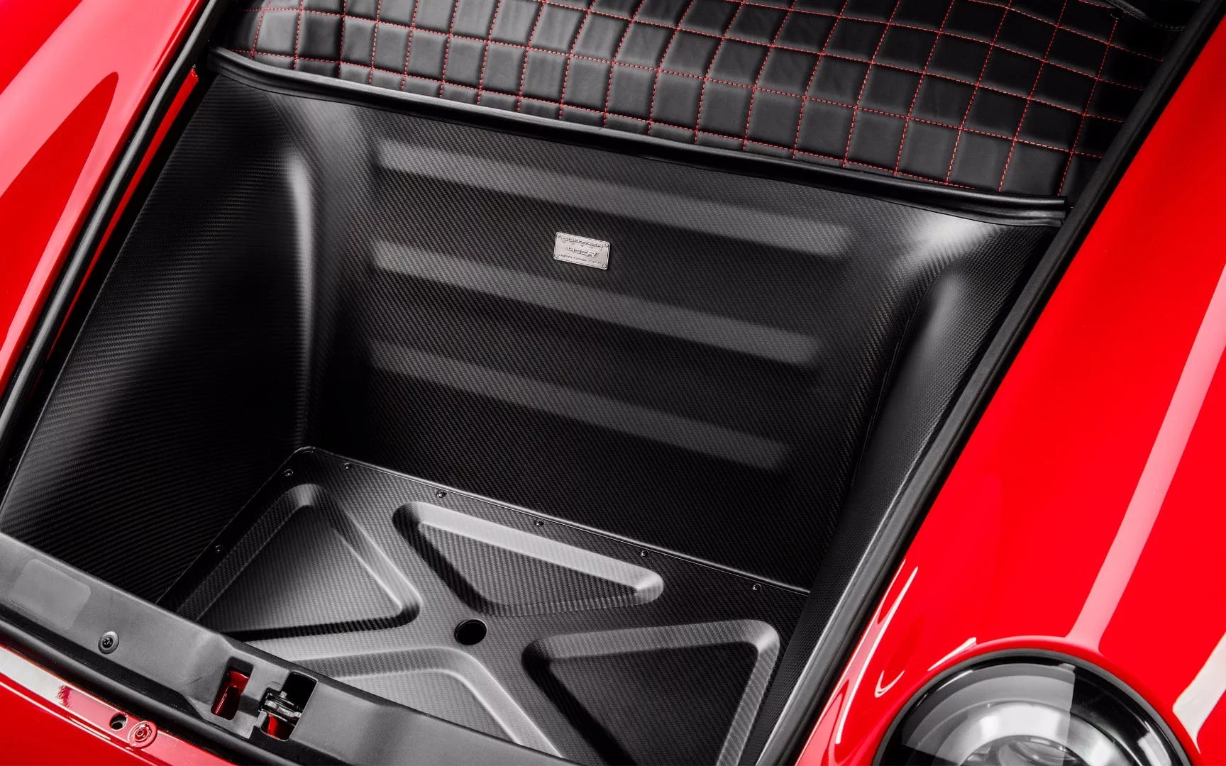 Carbon fiber has been applied to the 400R liberally