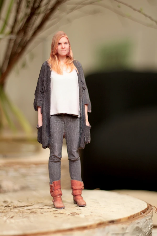 The 3D scanning process is completed as quickly as having your photo taken
