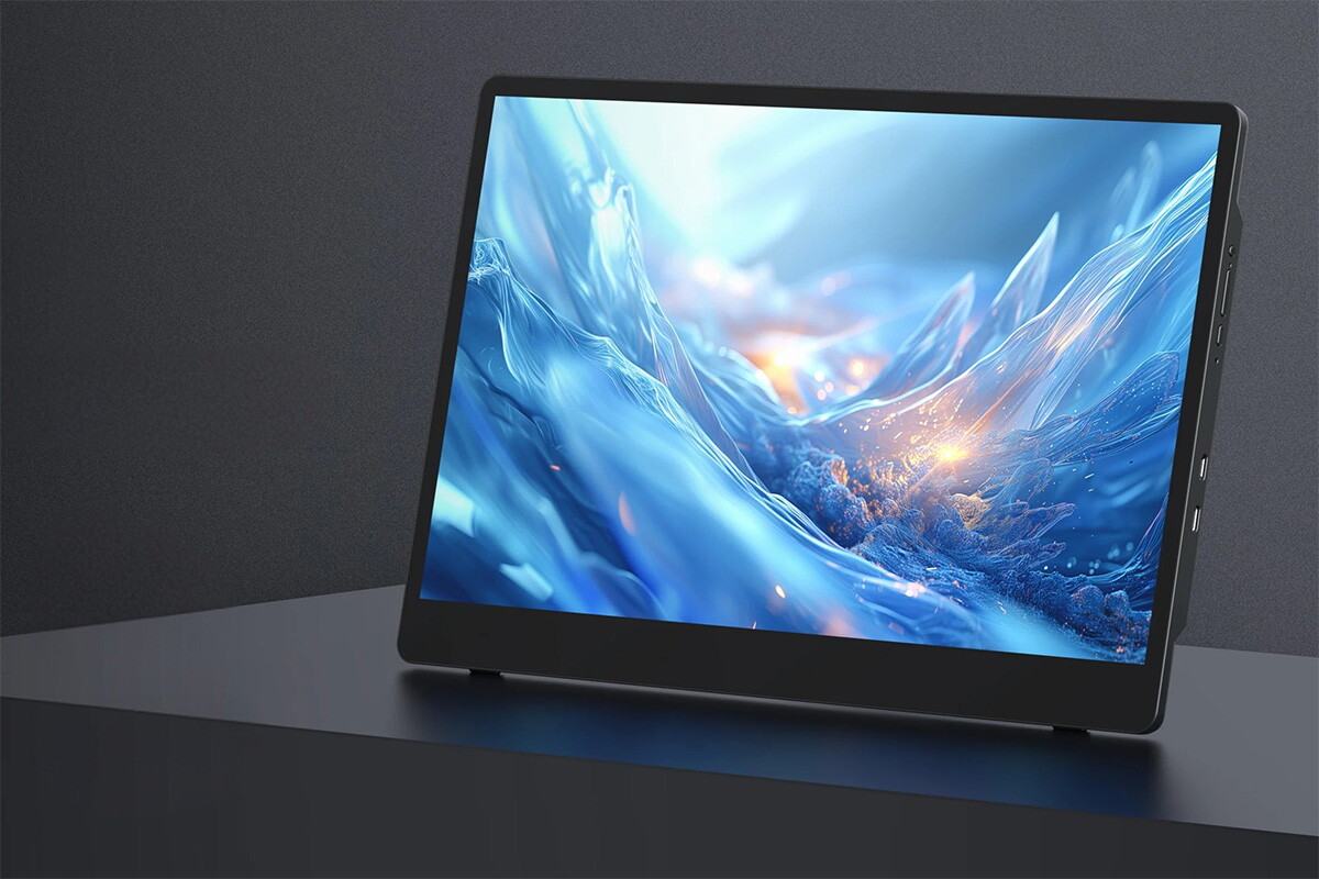 Versatile display recreates your comfy desk setup on the road – wirelessly