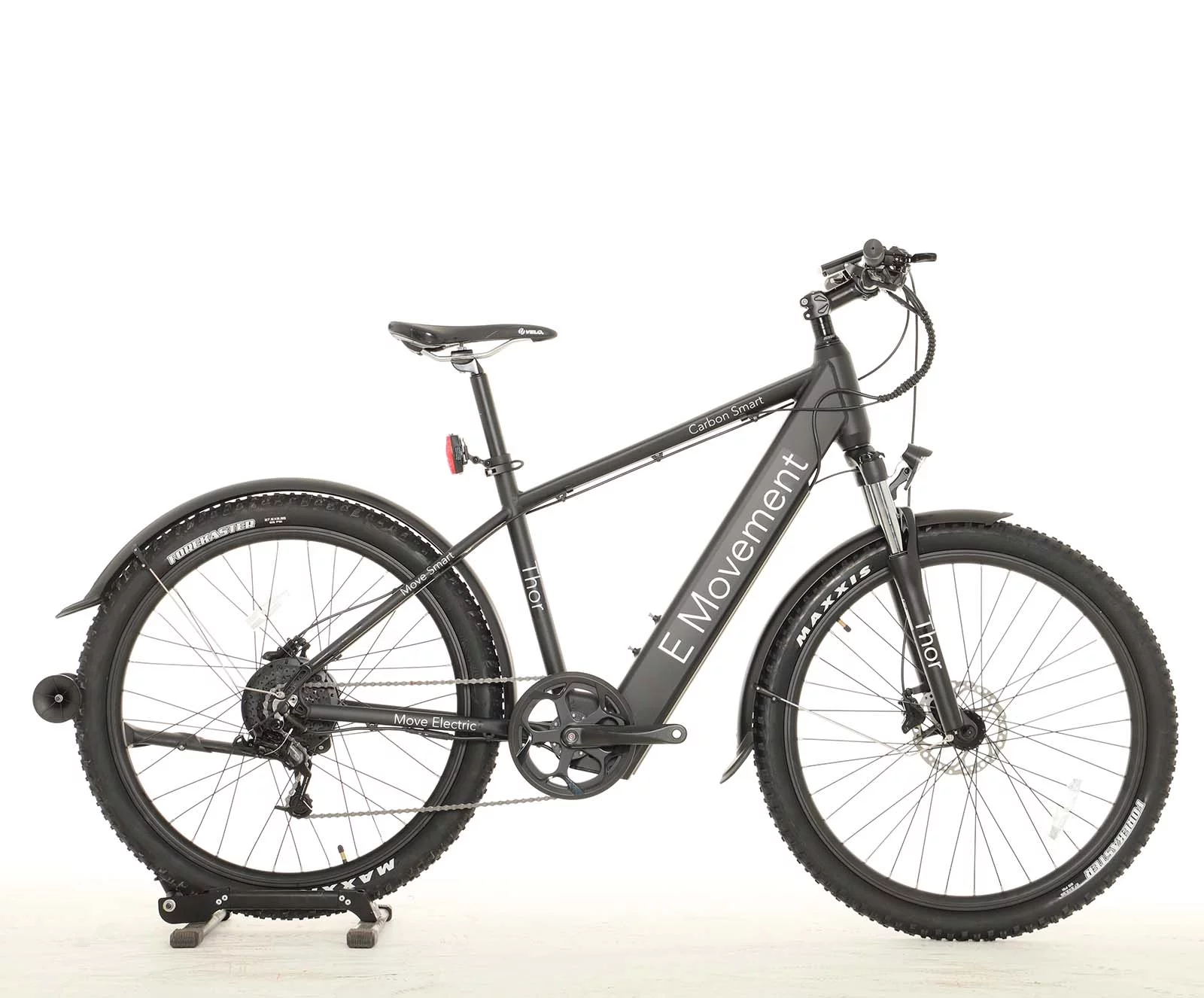Thor is built around an aluminum alloy frame, and rides on 27.5-inch wheels with Maxxis