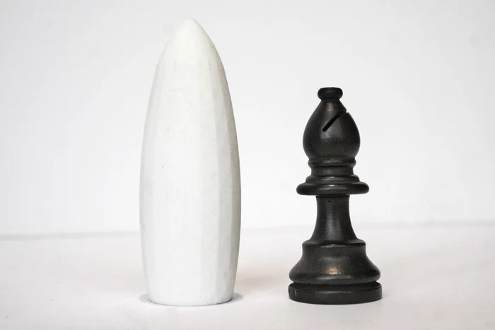 The Bishop becomes 50 St Mary Axe – or the Gherkin (Photo: Skyline Chess)