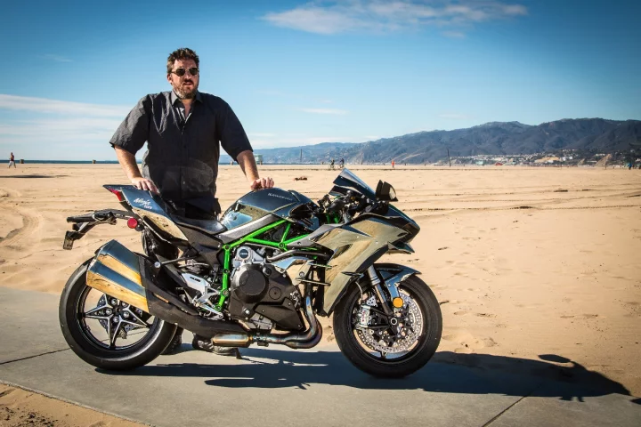 Loz gets intimate with the Kawasaki H2 on Malibu beach, California