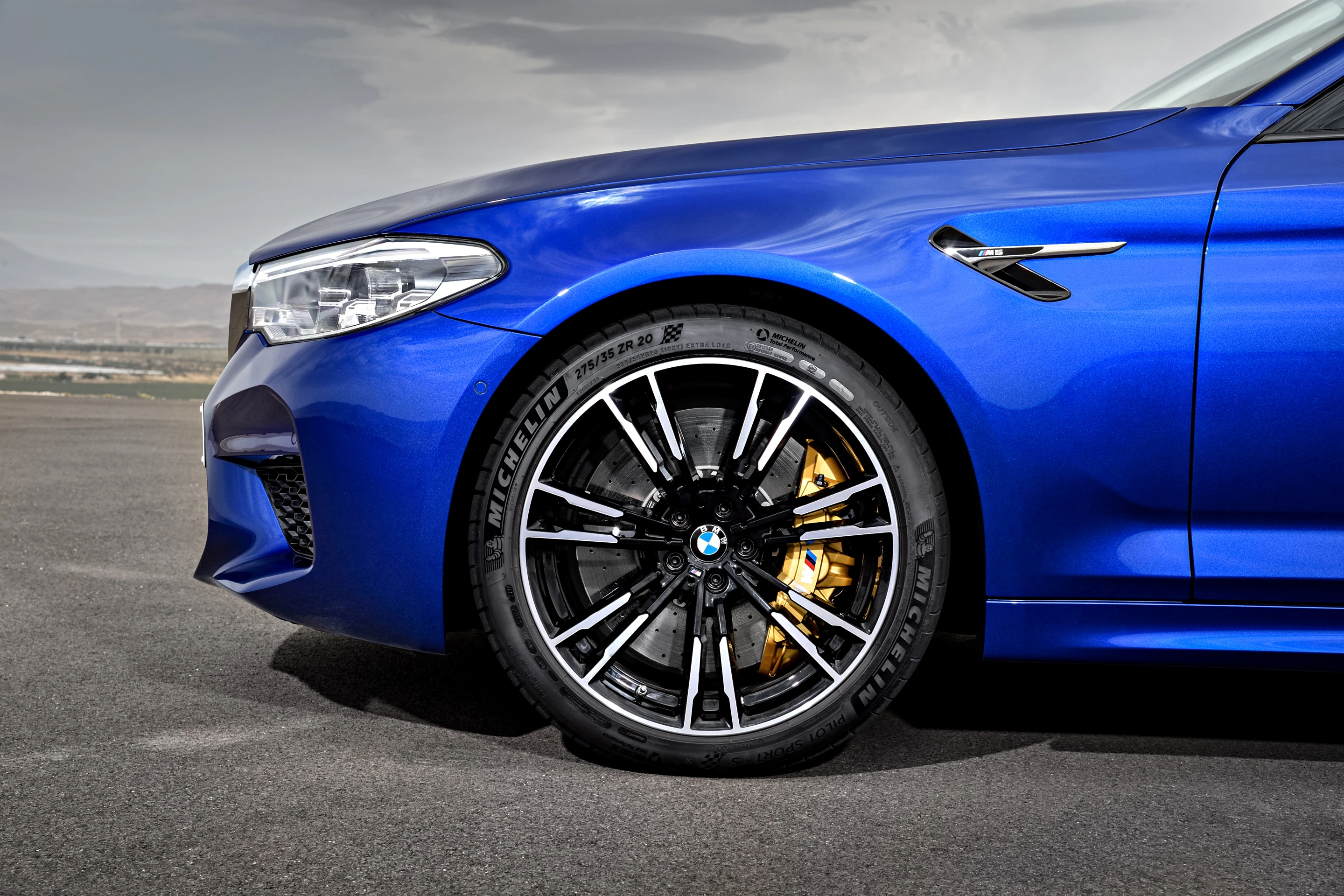 BMW is offering carbon ceramic brakes on the M5
