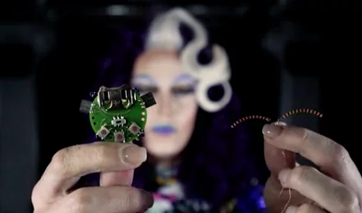 The controller that powers and manages the f.lashes LED eyelashes