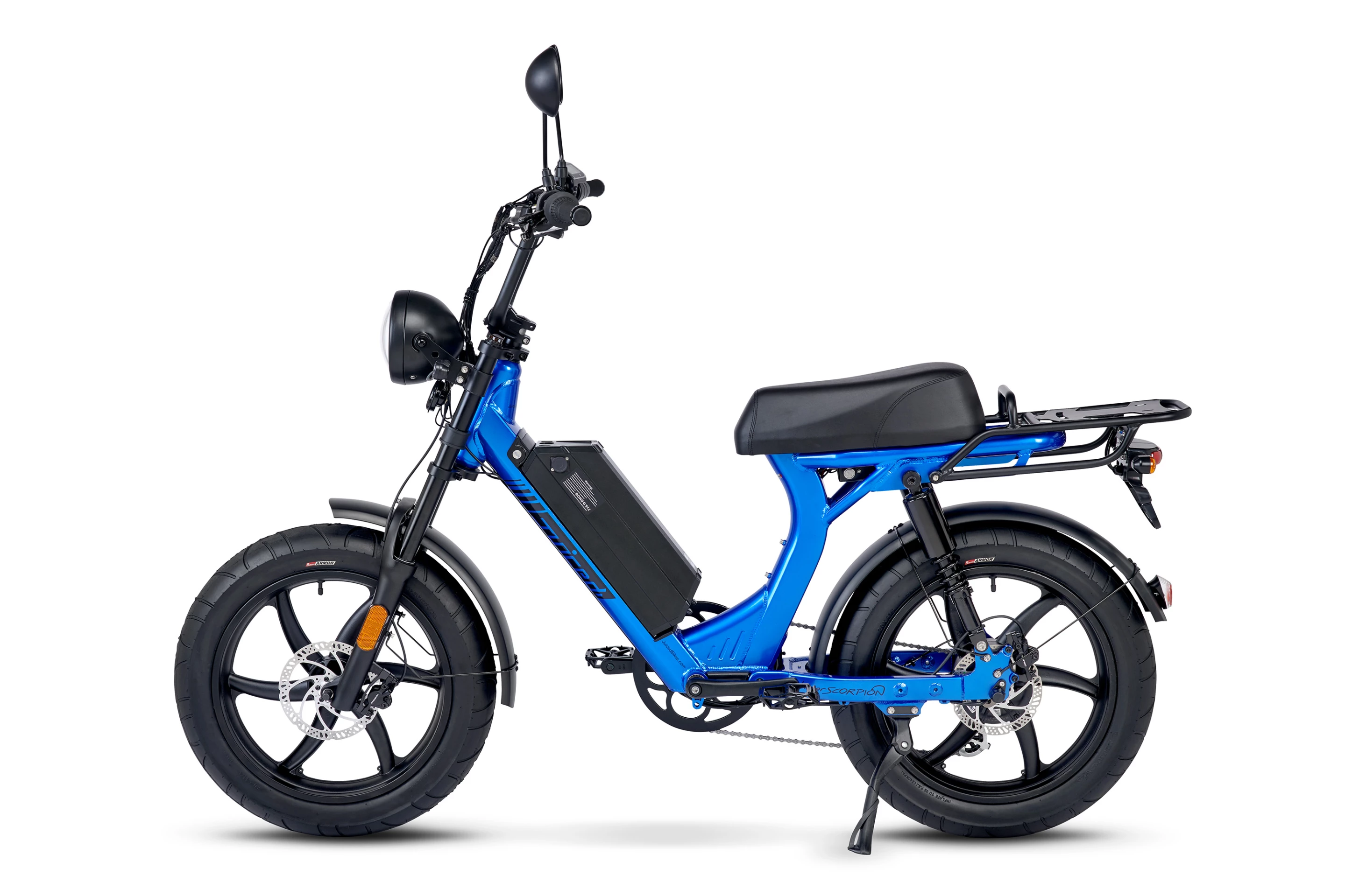 The Hyperscorpion comes in blue, black or brushed aluminum