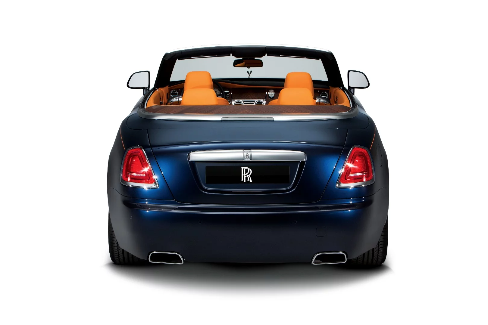 Rolls-Royce has worked hard on making the Dawn's roof a theatrical "silent ballet"
