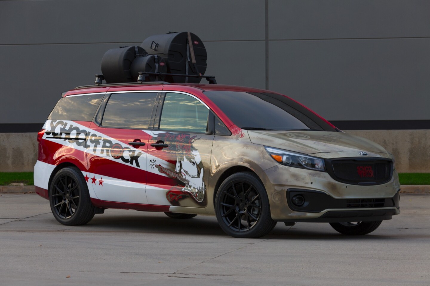Kia, the actual School of Rock and LGE-CTS teamed on the SoR Sedona