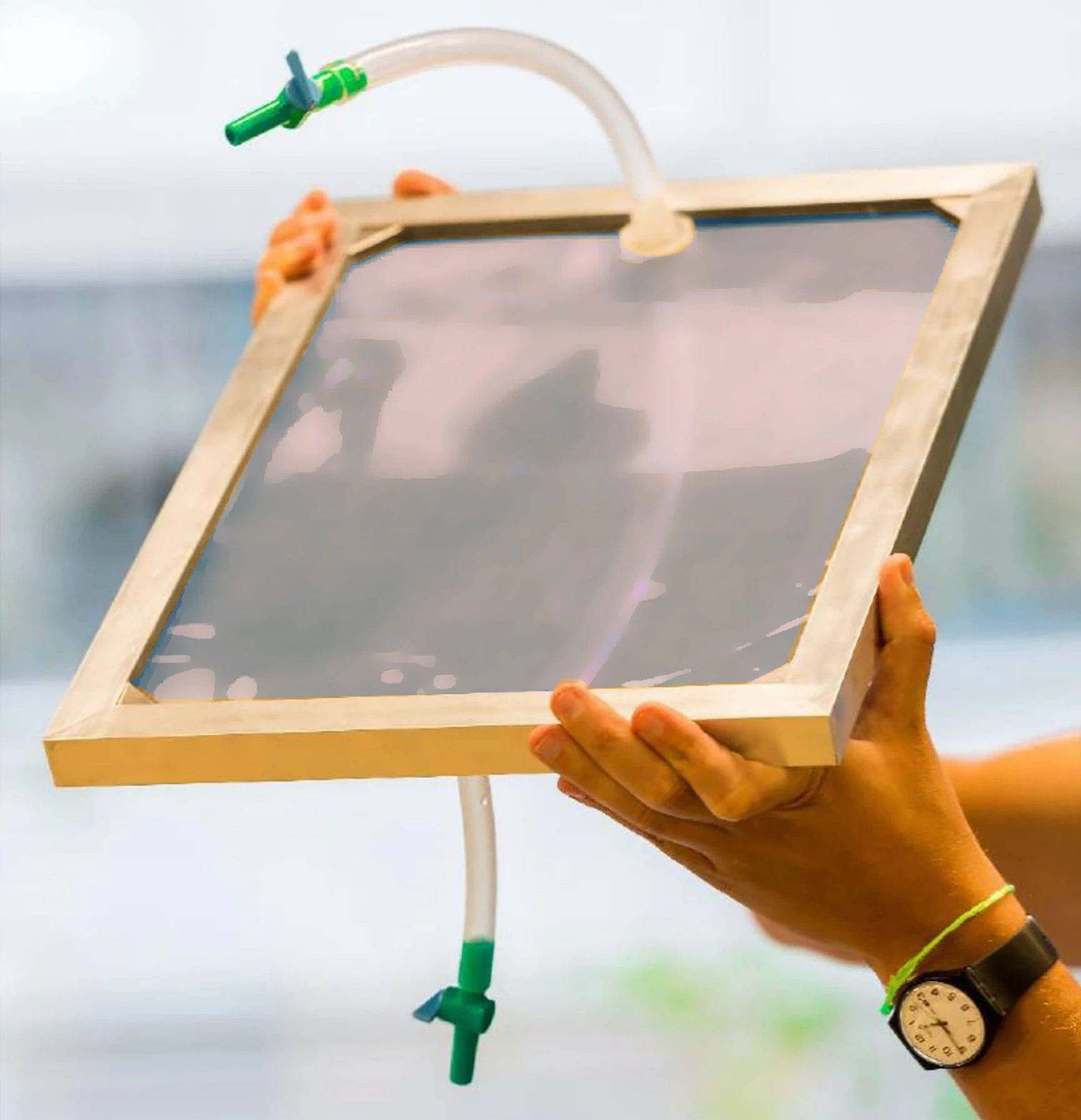 The small-scale prototype photocatalytic filter