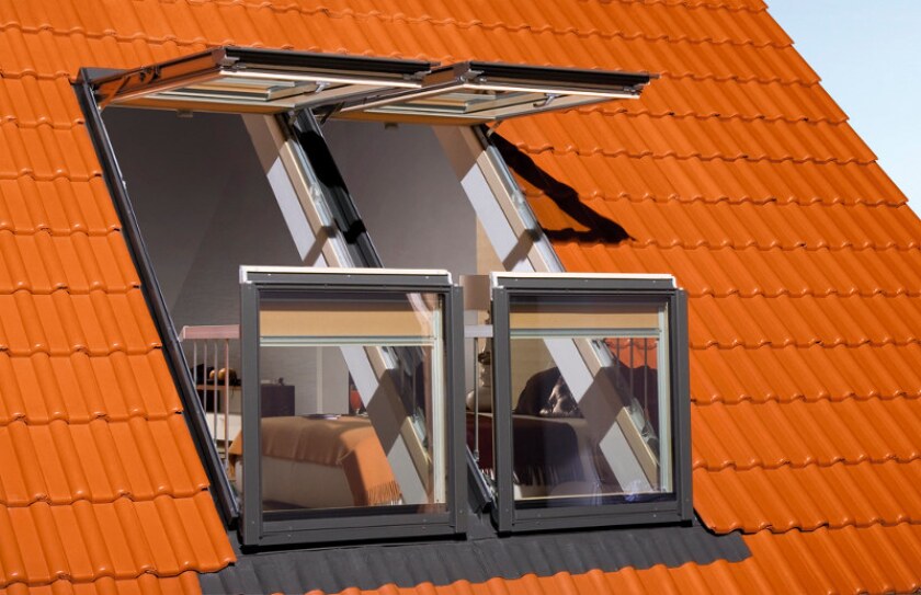 The Galeria consists of outward-opening upper and lower sashes