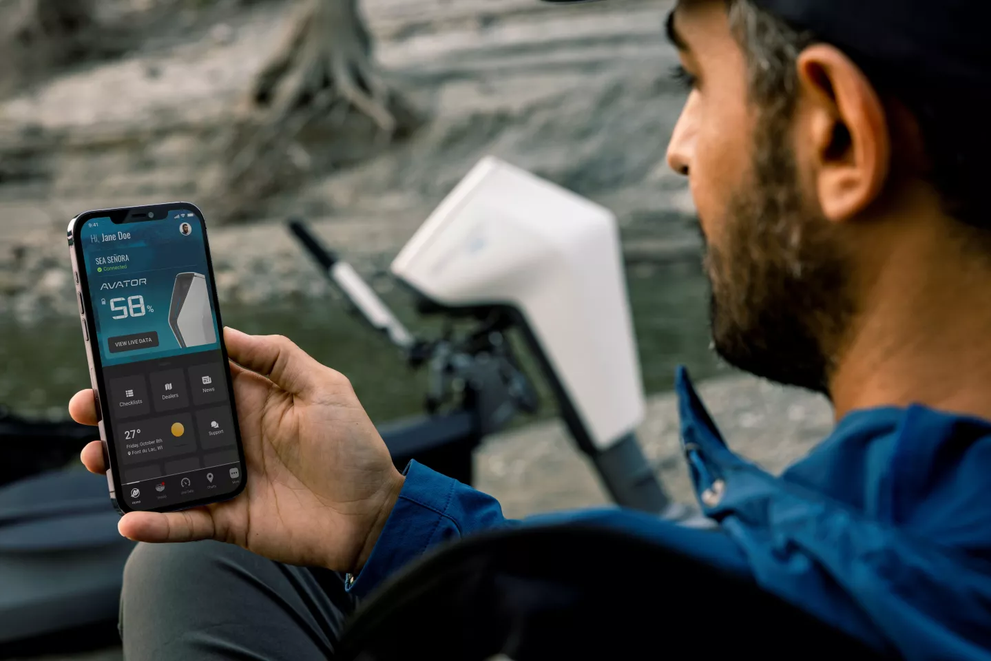 The Avator 7.5e electric outboard works with a companion mobile app for visualized range estimates on a GPS map, tutorials, digital gauges, full-text alerts, the ability to share data with a preferred dealer