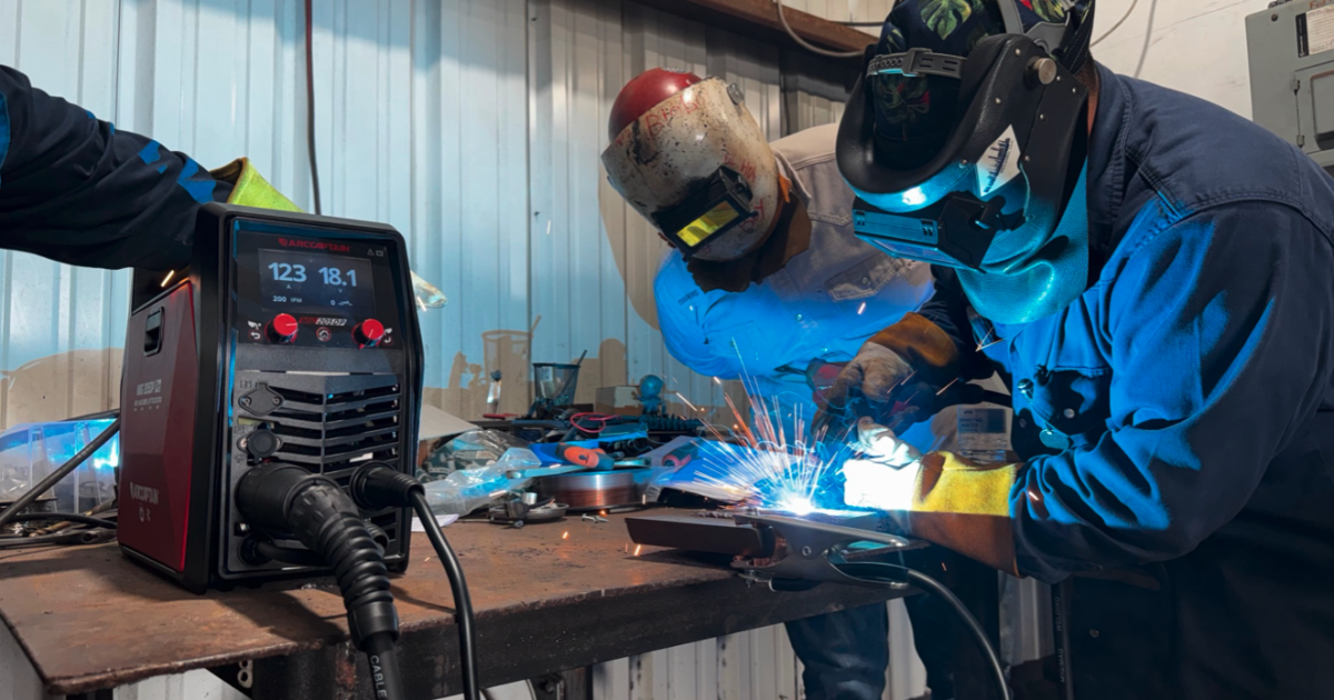 Texas welders let rip on a $600 Chinese rig... With a phone app