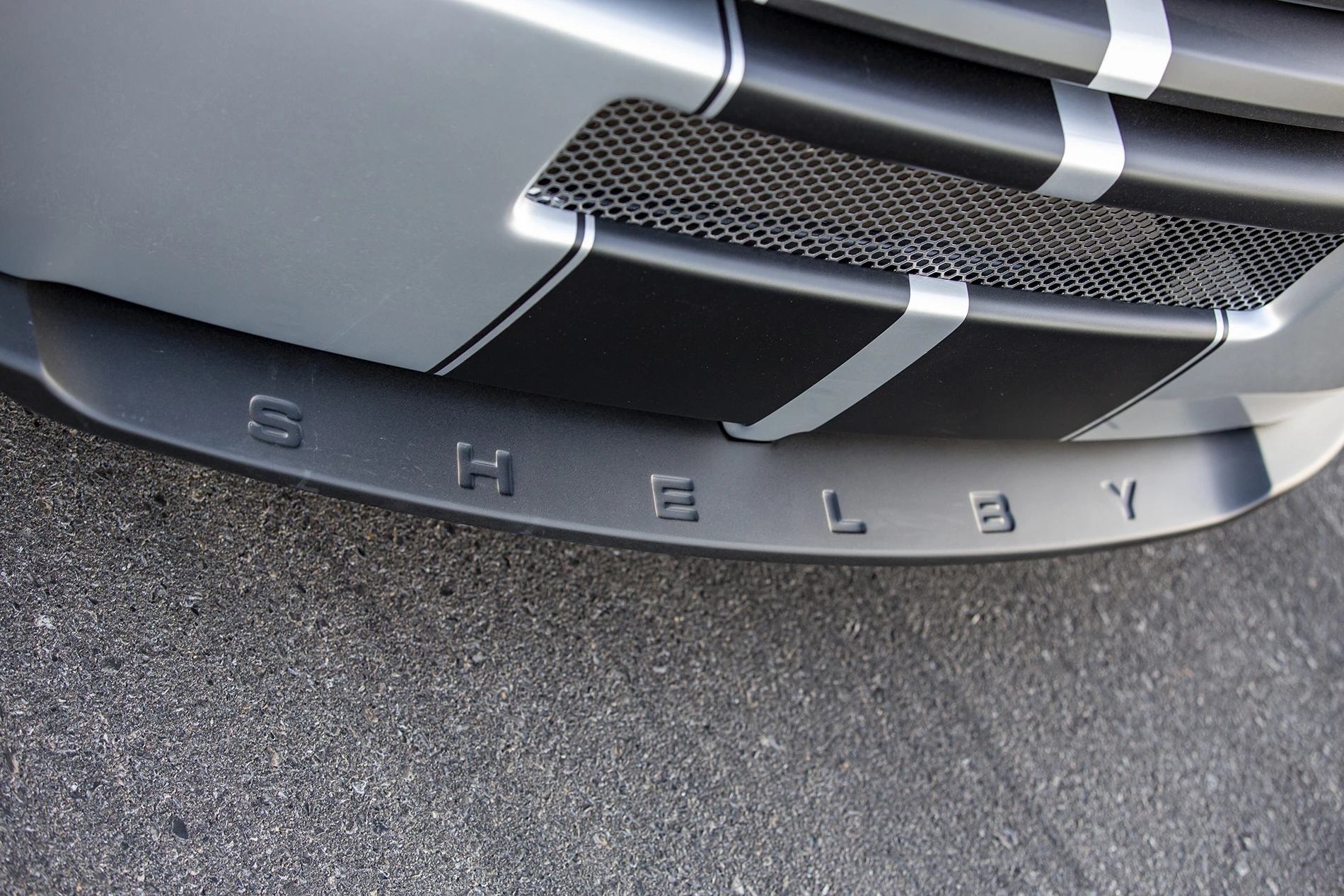 Yes, that's a splitter. On a pickup truck