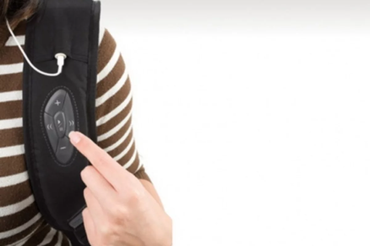 The BacPac Control notebook bag from Dicota has an iPod controller integrated into the shoulder strap(Images: Dicota)