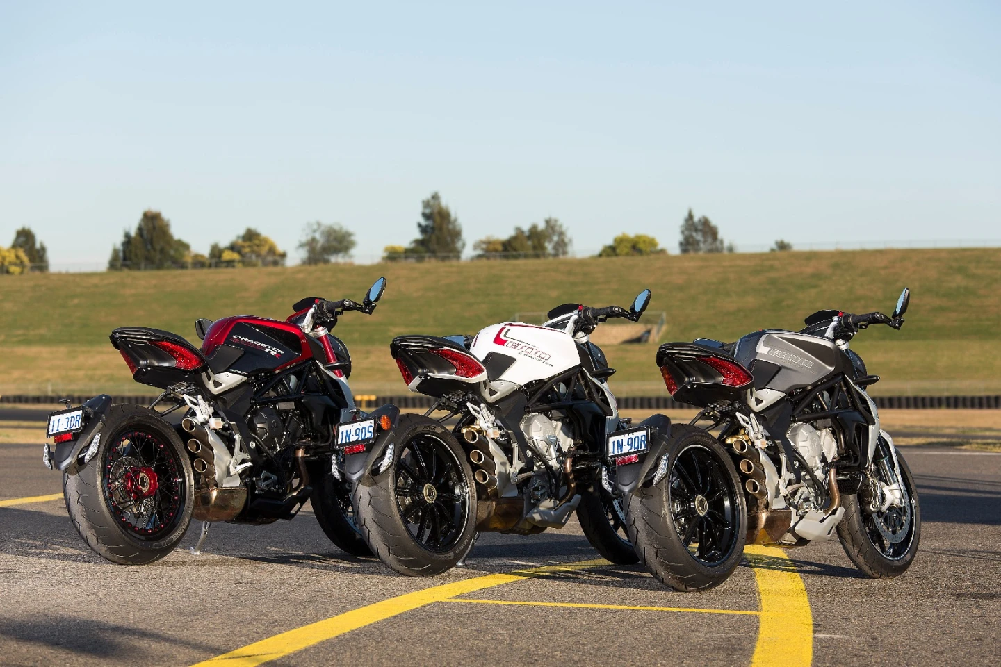 MV Agusta Dragster 800 and 800 RR: the RR is the best looker in a family of stunners