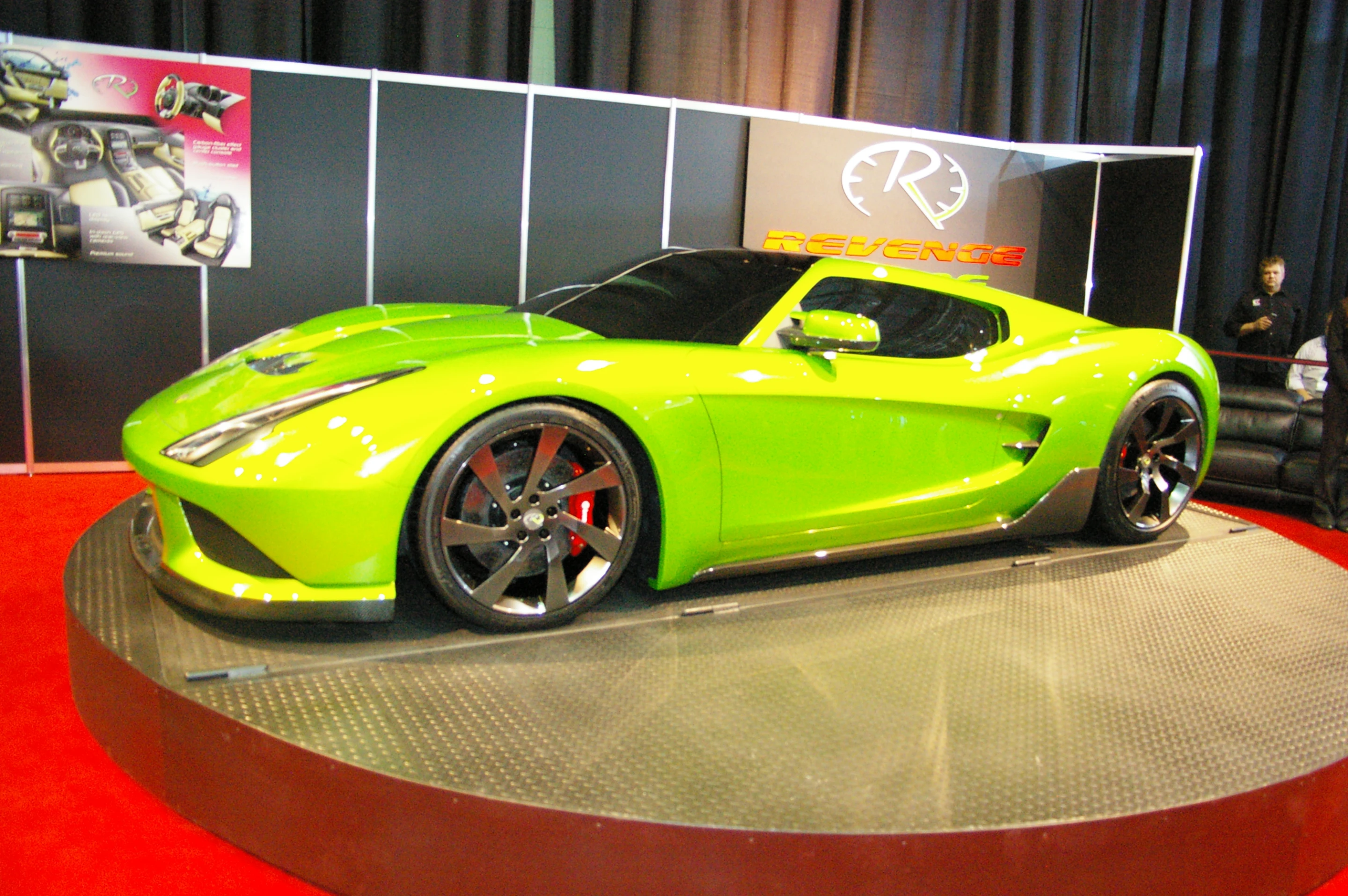 The Revenge Verde supercar comes with a choice of three power trains, including a 605hp Ford motor, a 638hp GM motor, or the new 400hp HP2g engine that manages 100mpg!