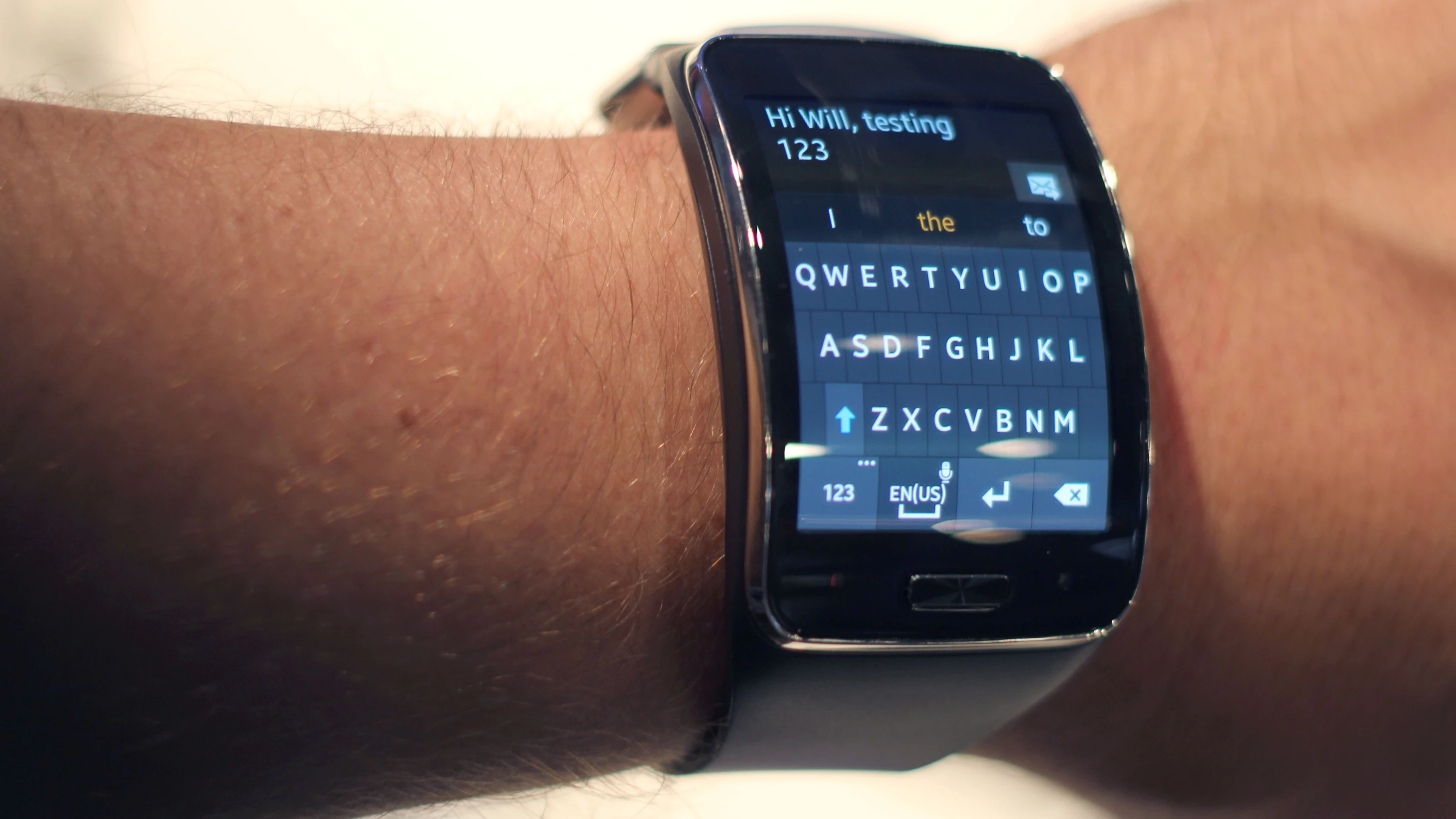 Samsung Gear S (Photo: Will Shanklin/Gizmag.com)
