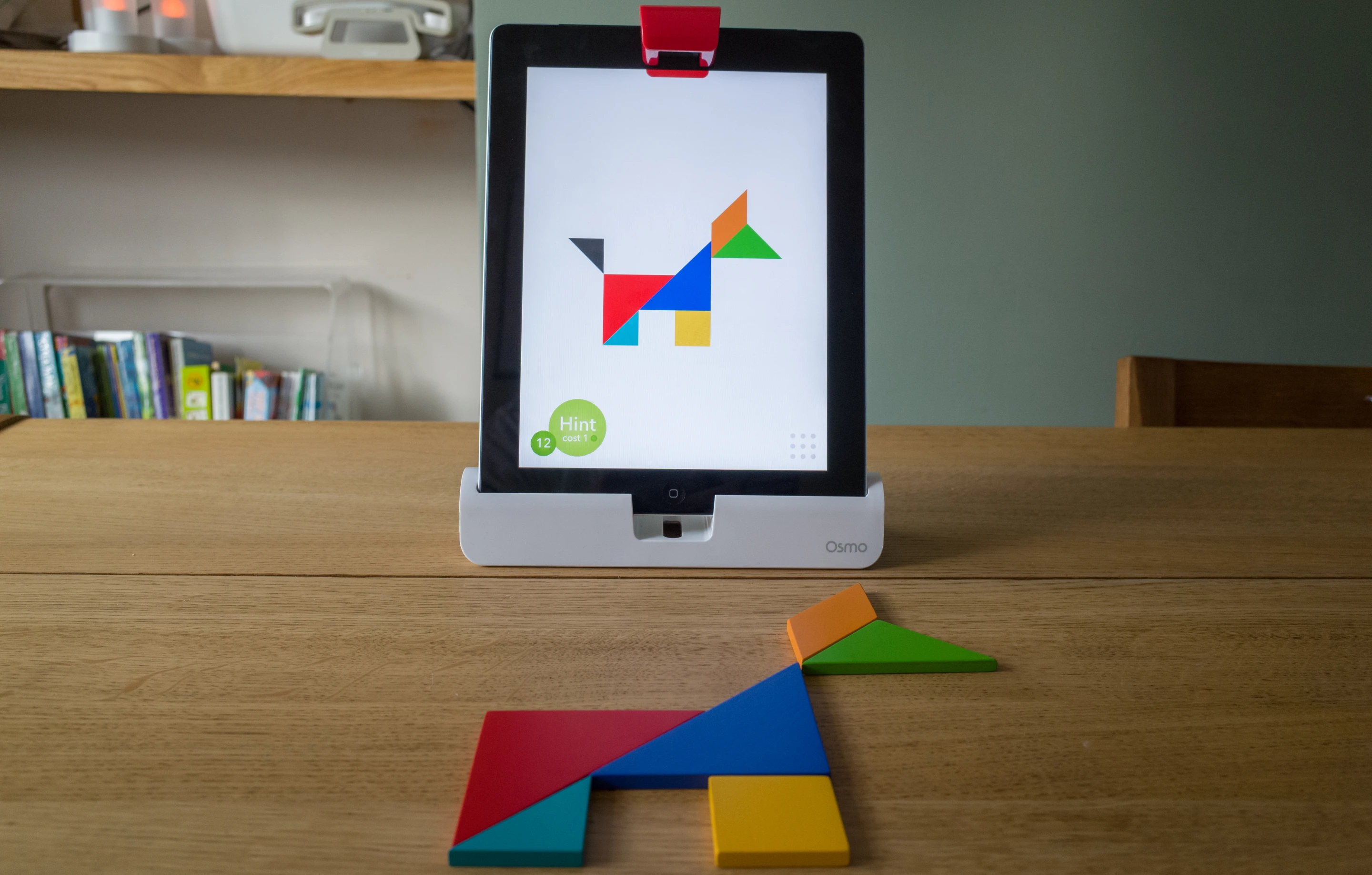 With Osmo, play pieces in front of the screen are instantly recognized in the app (Photo: Simon Crisp/Gizmag.com)