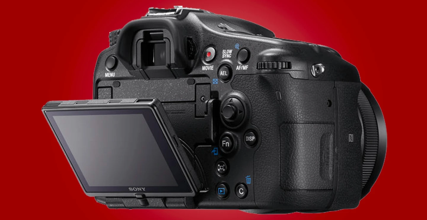 The Sony A77 II offers a continuous shooting rate of up to 12 fps