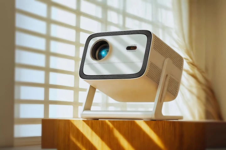 A budget 1080p projector that's brighter than many of its contemporaries in the portable smart projector space