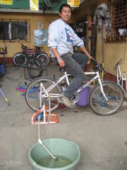 Jon Leary's mobile bicycle-powered pump in action
