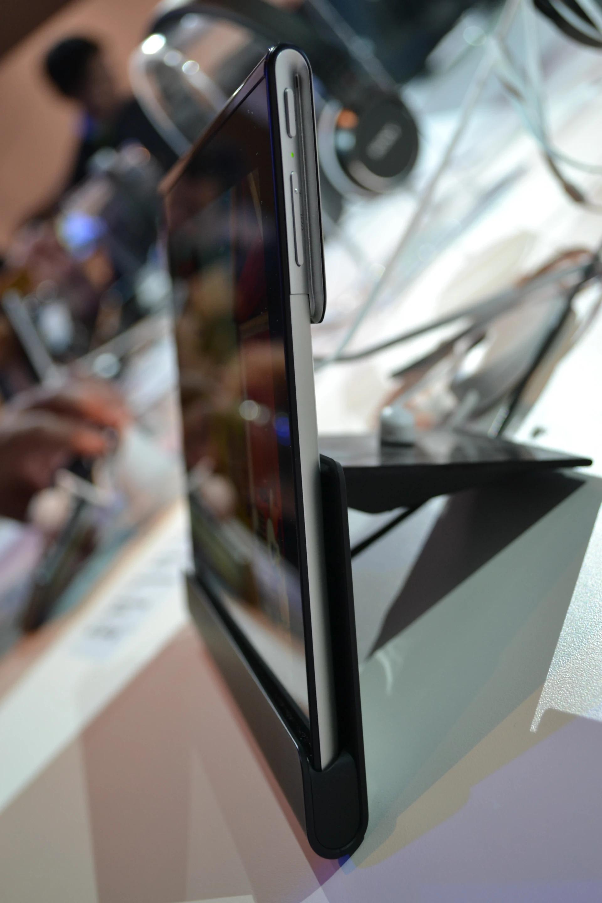 Sony's Xperia Tablet S unveiled at IFA 2012