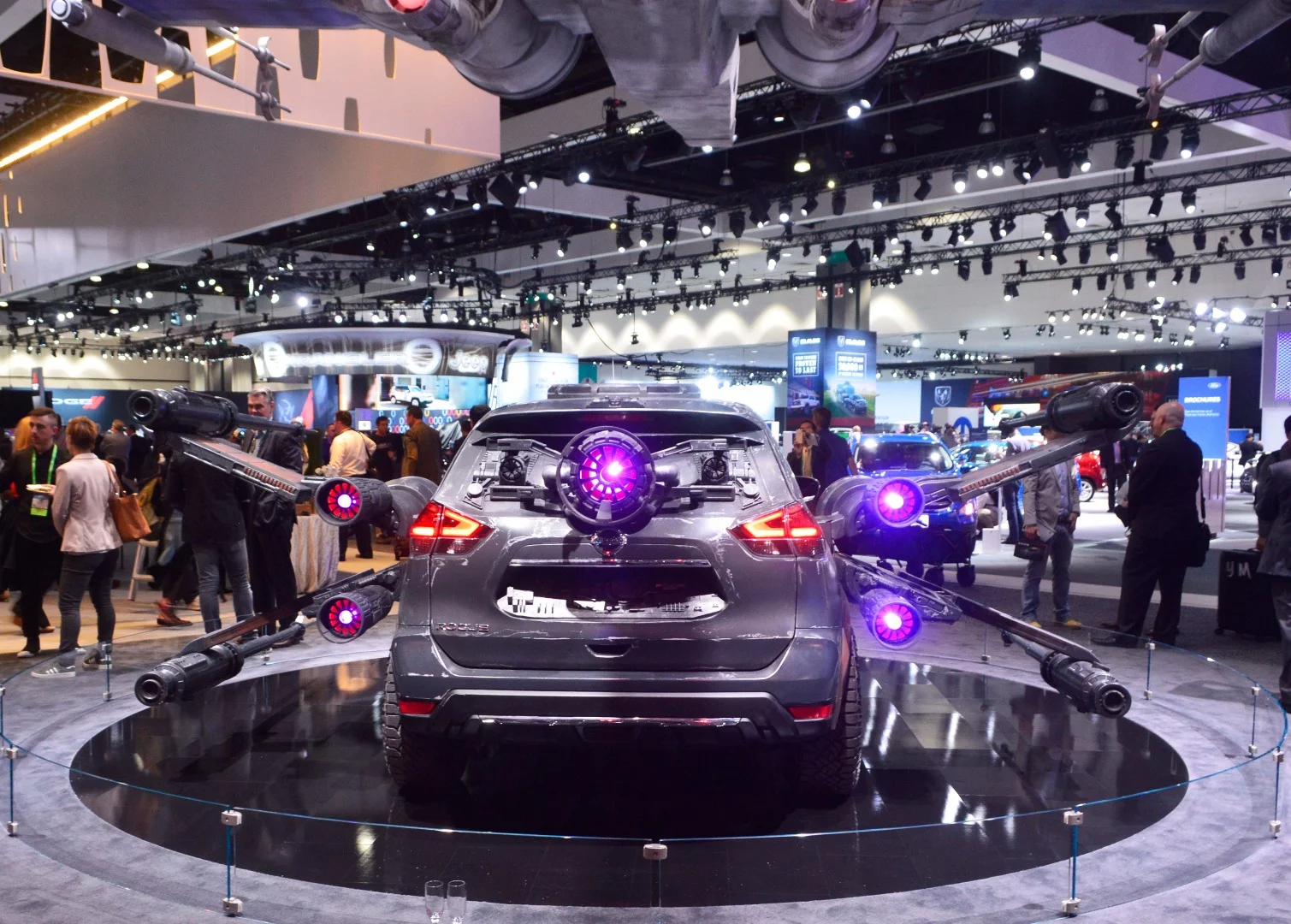 Nissan Rogue Poe X-Wing at the LA Auto show