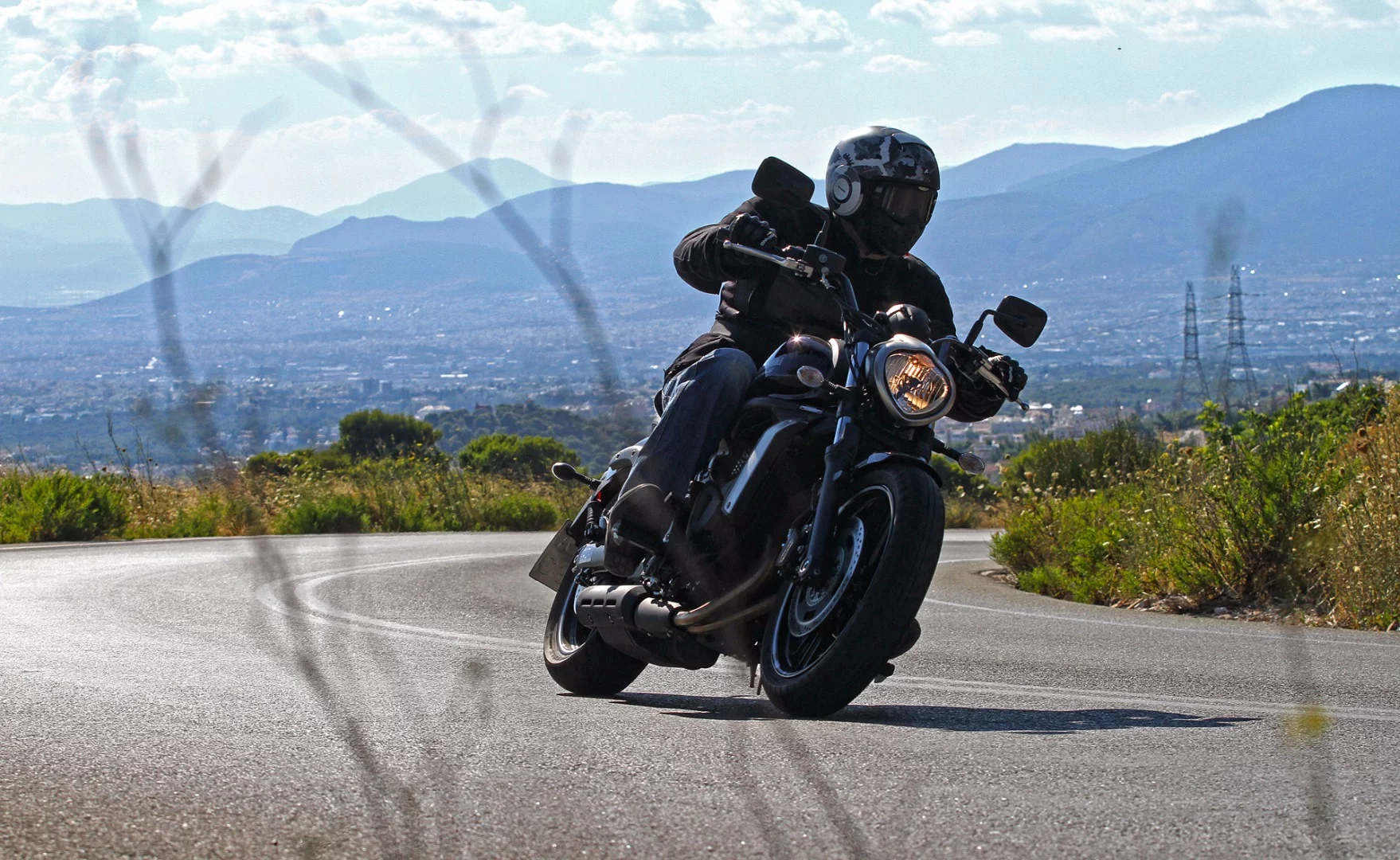 The Kawasaki Vulcan S in action